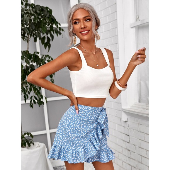 2 piece set: white Crop Cami Top & blue Floral Ruffle Wrap mini Skirt set - Picture 2 of 5